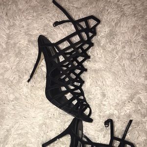 Steve Madden Black slithur Heels